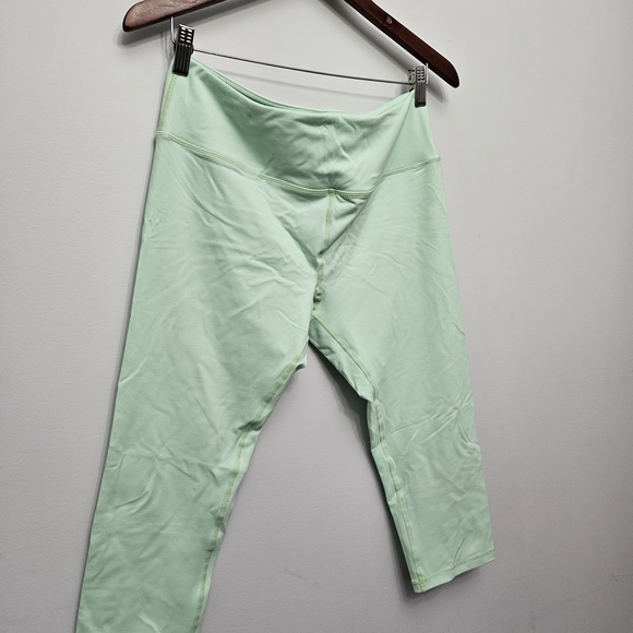 Lululemon Athletica Wunder Under Crop Size US 12 - NWT - Picture 2 of 7